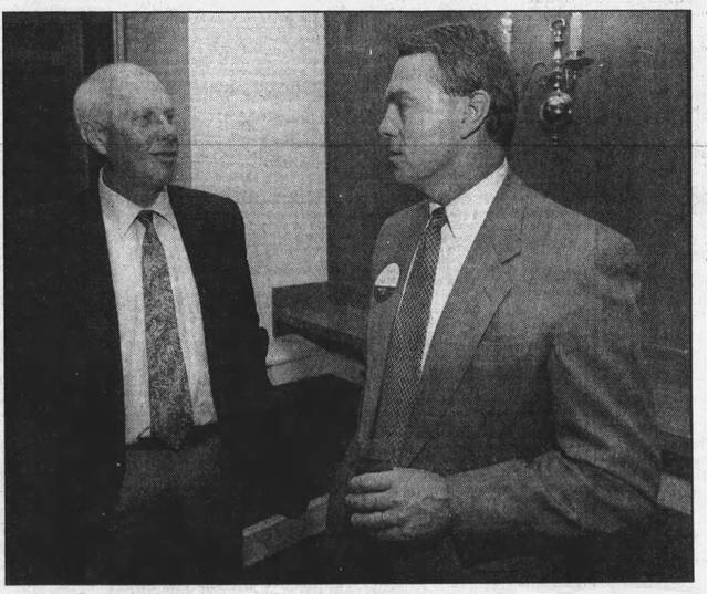 125110043_web1_FOR-JUNE-2
Penn State offensive coordinator Fran Ganter, right, talks with Magistrate Andrew Barilla at the Penn State Club of Wyoming Valley dinner at Fox Hill Country Club in 1995.
Times Leader file photo