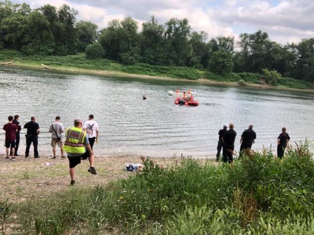 125297980_web1_106775467_276648963400714_7174976896742448664_n
Rescue teams are seen searching the Susquehanna River near Plymouth on Tuesday after two teenage boys went into the water before 5 p.m. Their bodies were recovered shortly after 10 p.m., officials said.
Kevin Carroll | Times Leader