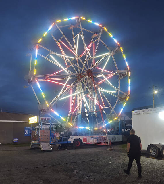 128687086_web1_SwikaS-Ferris-Wheel
SwikaS Amusements have been added for the August 2022 Tomato Festival lineup. Shown is the 42 high Ferris Wheel.
Submitted photo