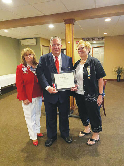 129081311_web1_thumbnail_image0--1-
Pictured are, from left are Alice Keiner, Regent, Wyoming Valley Chapter, DAR; Dr. William V. Lewis, Jr., award recipient; and Brenda Bitters, Regent, Dial Rock Chapter, DAR.