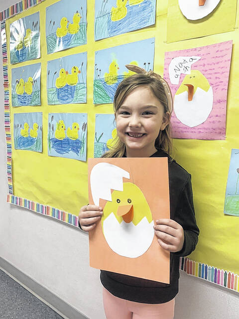 <p>Karsyn Dotzman recreated hatching through this art project.</p>