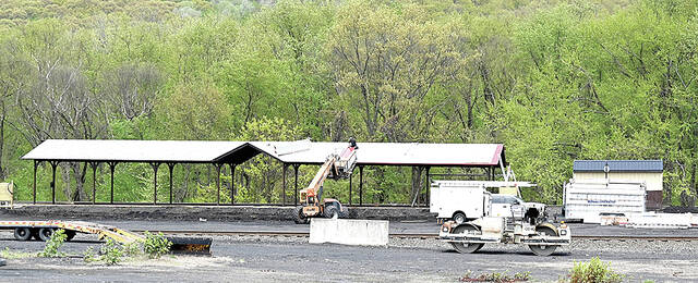 129657982_web1_Jim-Thorpe-Inaugral-Run-2
Construction on the new Reading & Northern passenger excursion station is seen recently in the Junction section of Pittston as plans continue for the inaugural excursion from Pittston to Jim Thorpe on Saturday, May 27.
Tony Callaio | For Times Leader