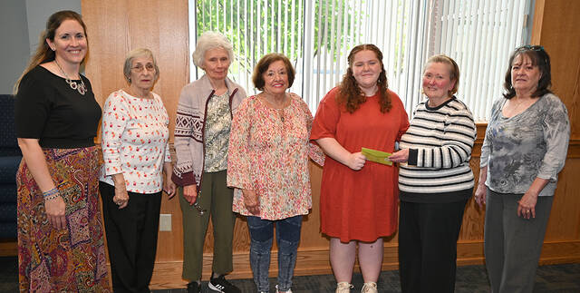 129723491_web1_Sofia-Quaglia-Pitt-Lib-Award
Sofia Quaglia, a recent 2023 graduate of Pittston Area, was given a monetary award by the Pittston Memorial Librarys Friends of the Library board of directors. Quaglia is planning on attending Villanova University in the fall to pursue a career in medicine. In the photo shown left to right: Jessica Lane, library director, Ellen Mondlak, Mary Ann Novitsky, Joann DeSimone, Quaglia, JoAnne McHale, Friends of the Pittston Memorial Library board president, Patti Gregorio, Friends of the Library board secretary.
Tony Callaio | For Sunday Dispatch