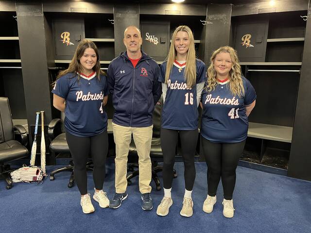 130443373_web1_7DDC8304-1E03-4500-9309-F7A0E127A5C3
Pittston Area softball was represented at the second annual Bill Howerton Baseball and Softball Media Day by, from left: Julia Mehal, coach Frank Parente, Gianna Adams and Abbylynn Colleran.
