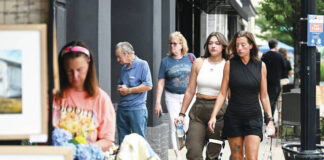 
			
				                                A sprinkle of rain didn’t deter people from attending Pittston’s 2nd Friday Art Walk last July.
                                 Tony Callaio File Photo | For Sunday Dispatch

			
		