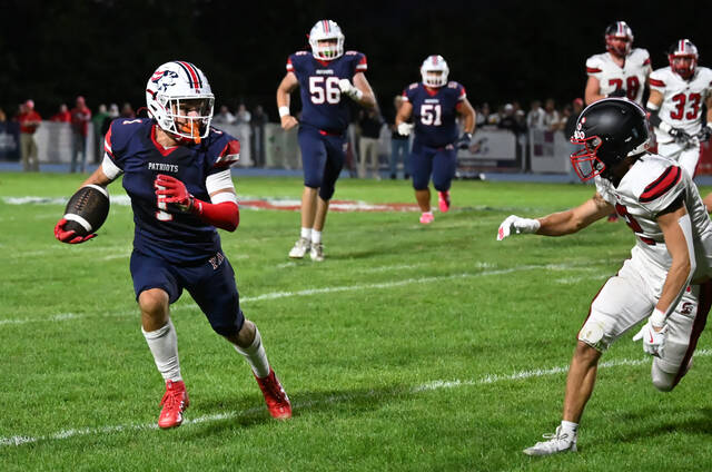 <p>Lucas LoPresto (1) gains big yardage on an end-around run for Pittston Area against North Pocono.</p>
<p>Tony Callaio | For Sunday Dispatch</p>
