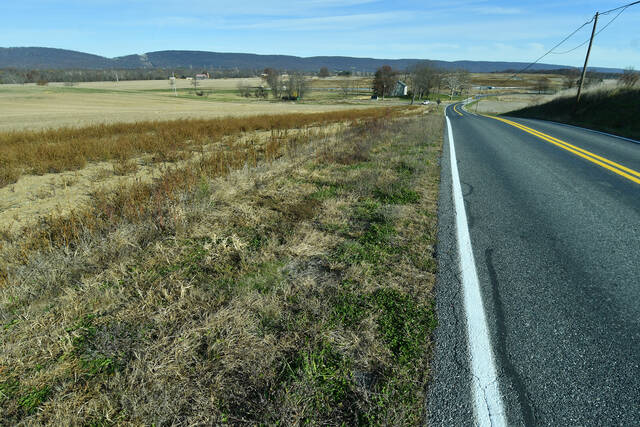 131934496_web1_AP25318609351634
This stretch of land between the Conodoguinet Creek and Country Club Road near Carlisle, Pennsylvania, is in the planning stages to become a $15 billion data center complex, Friday Nov. 14, in Carlisle.
AP Photo