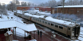
			
				                                The Reading and Northern cars await the boarding of their passengers on a wintry morning at Reading Outer Station.
                                 Submitted photo

			
		