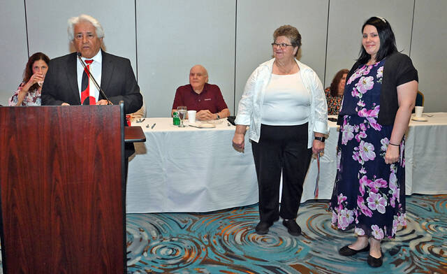 <p>Outgoing President Fred DeSanto, left, announced the Stephen Jones Kindness Award to April Cross, far left, presented by Stephen’s mother Lynn Jones, a Victory Sports Board of Trustee member at the Victory Sports Spring Fling banquet held at the Mohegan Sun Casino ballroom on Thursday, April 16.</p>
<p>Tony Callaio | For Sunday Dispatch</p>
