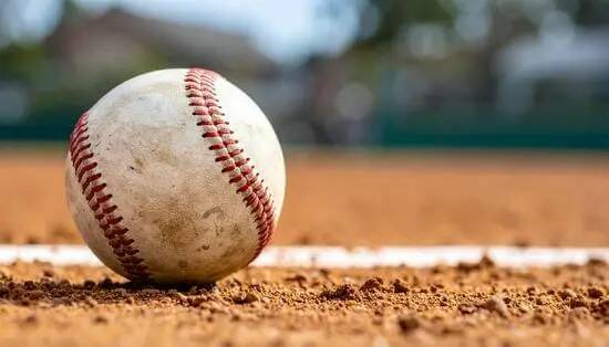 132373563_web1_Baseball-1