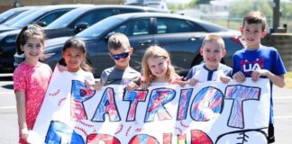 
			
				                                Pittston Area primary students hold a handmade sign in support of the varsity baseball team.
                                 Submitted Photo

			
		